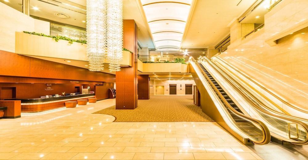 The Crown Palais New Hankyu Kochi Esterno foto