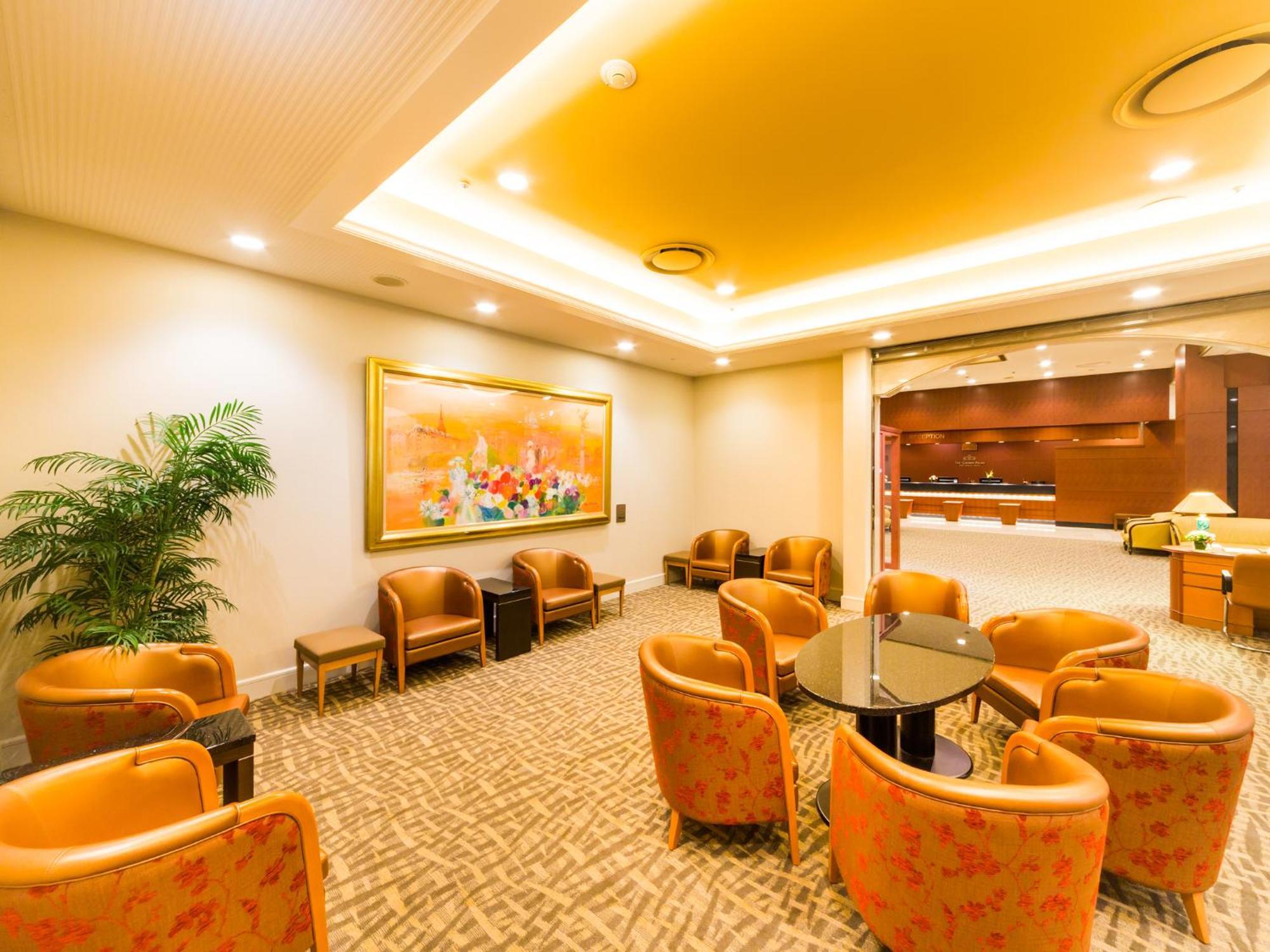 The Crown Palais New Hankyu Kochi Esterno foto