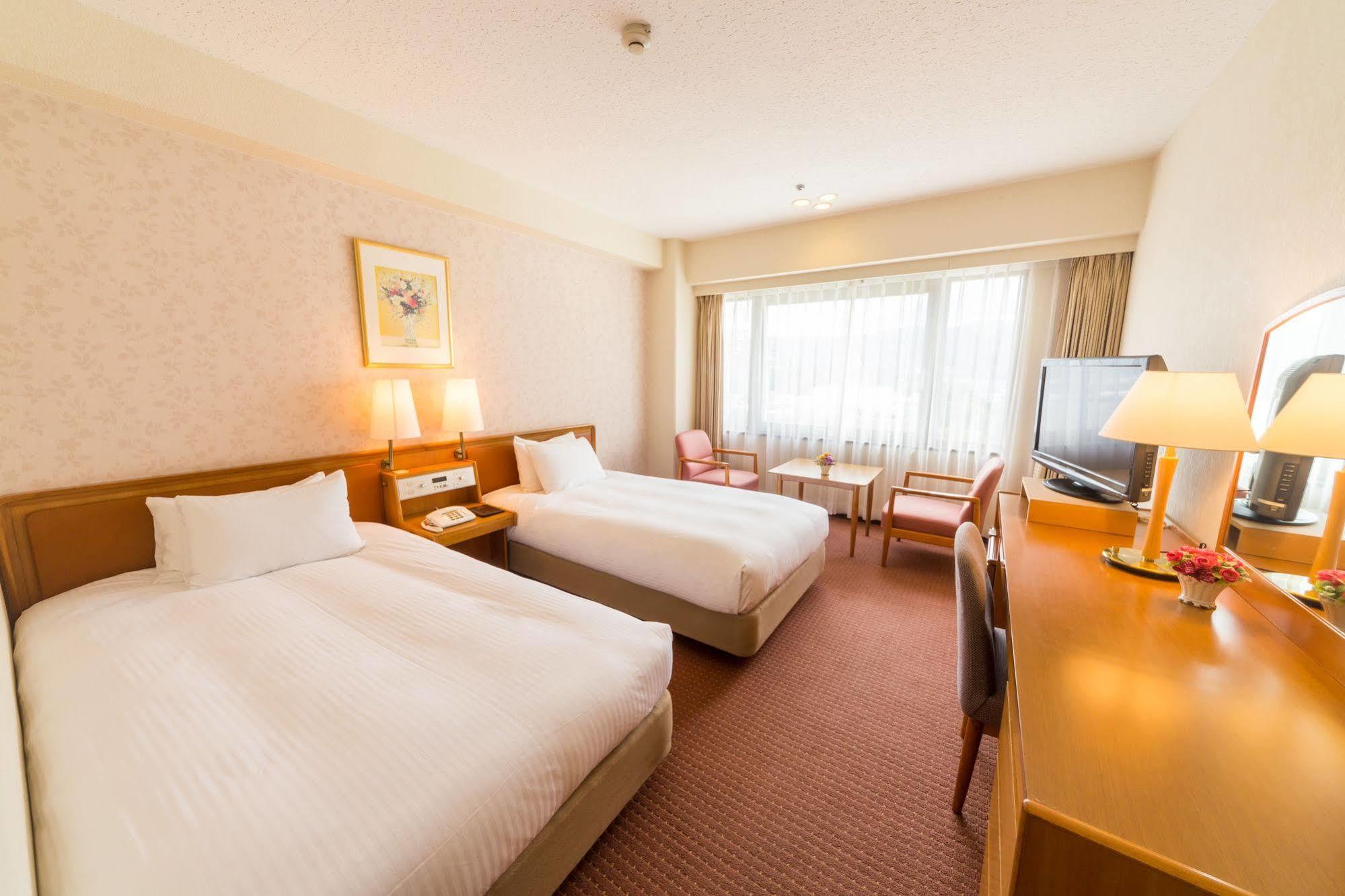 The Crown Palais New Hankyu Kochi Esterno foto