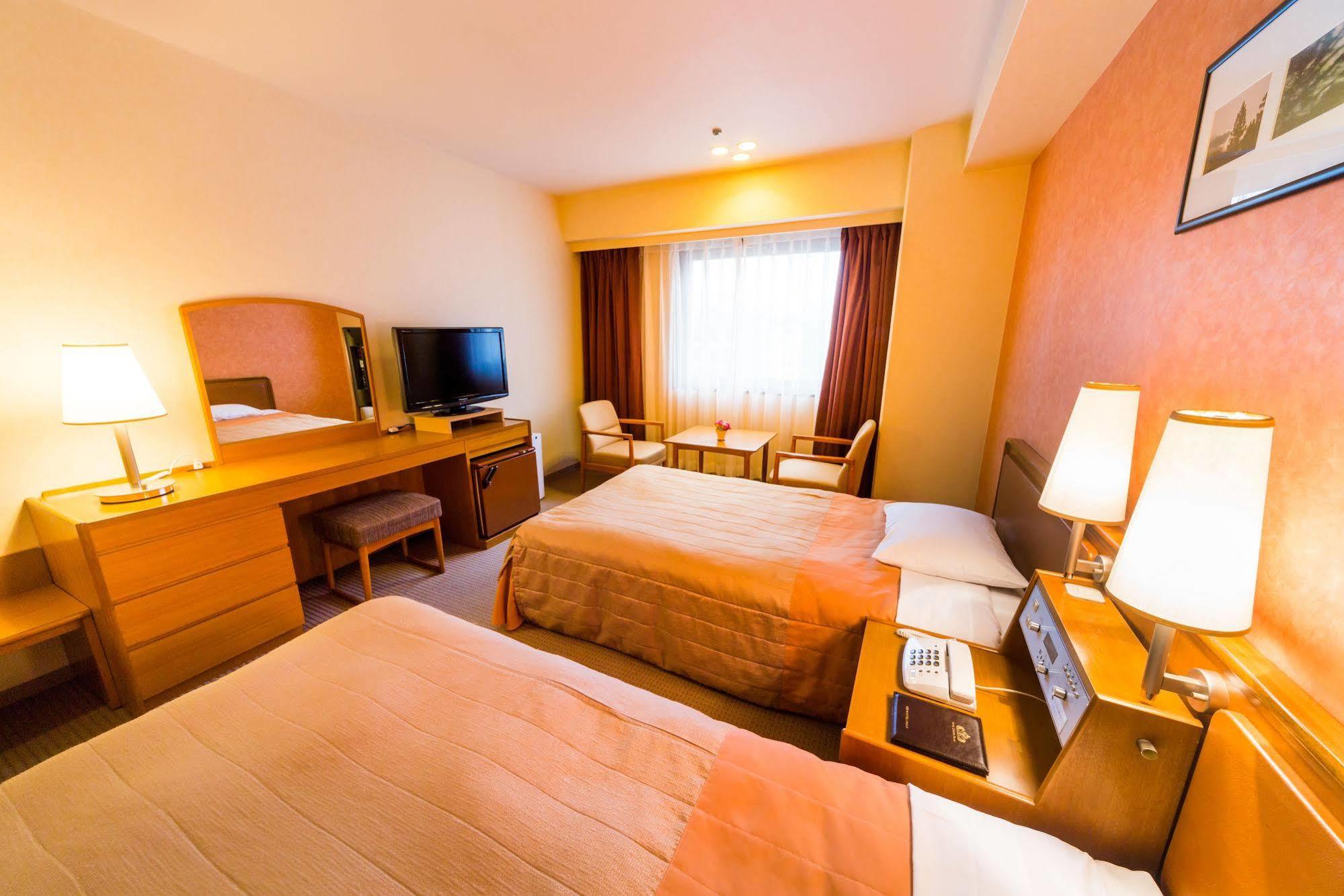 The Crown Palais New Hankyu Kochi Esterno foto