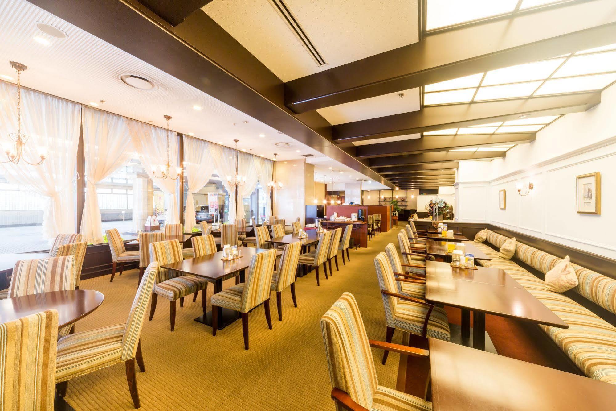 The Crown Palais New Hankyu Kochi Esterno foto