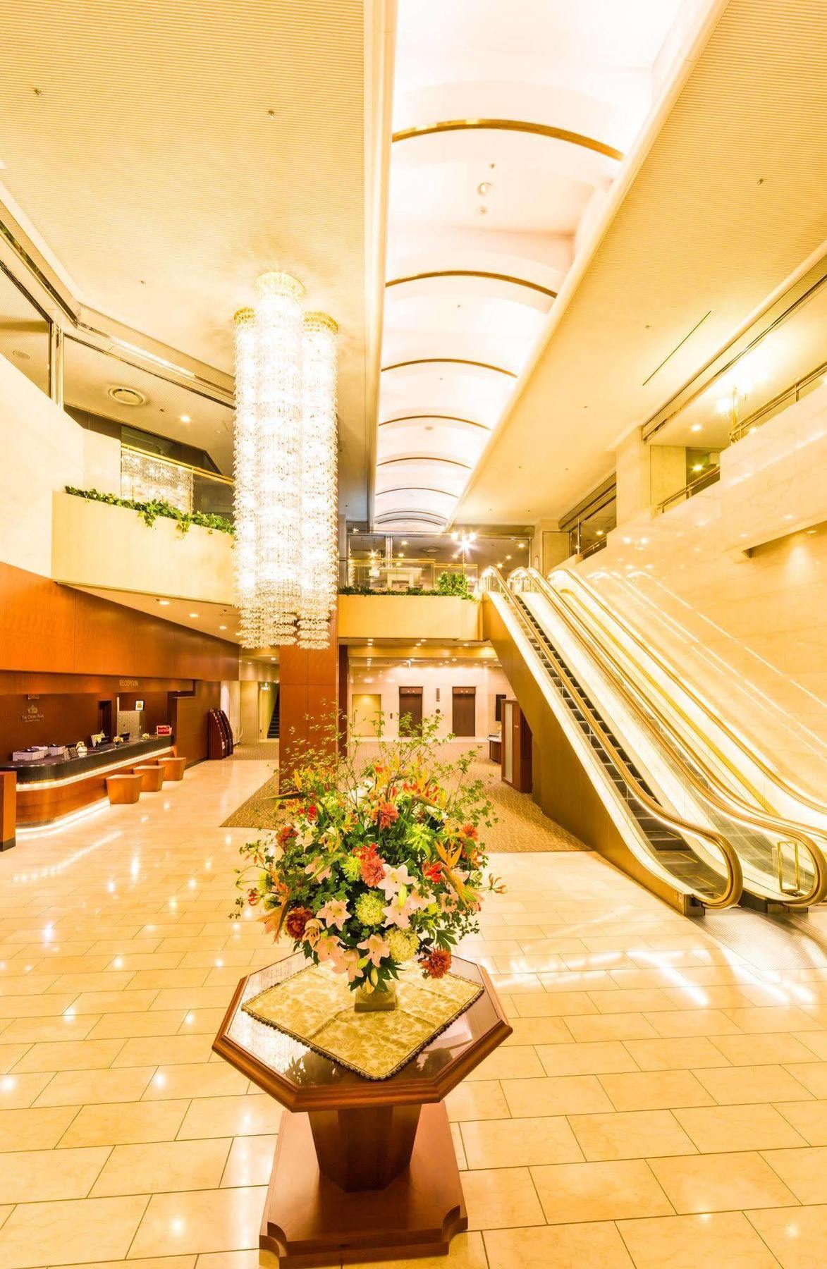 The Crown Palais New Hankyu Kochi Esterno foto